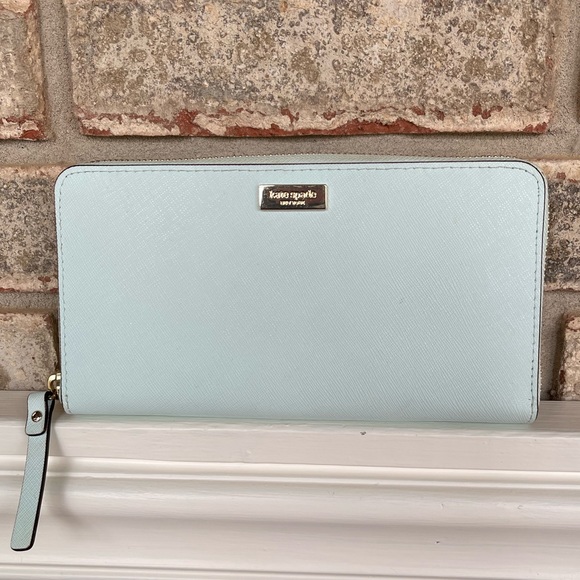 kate spade Handbags - Kate Spade New York Laurel Way Neda Large Wallet. Mint Color.